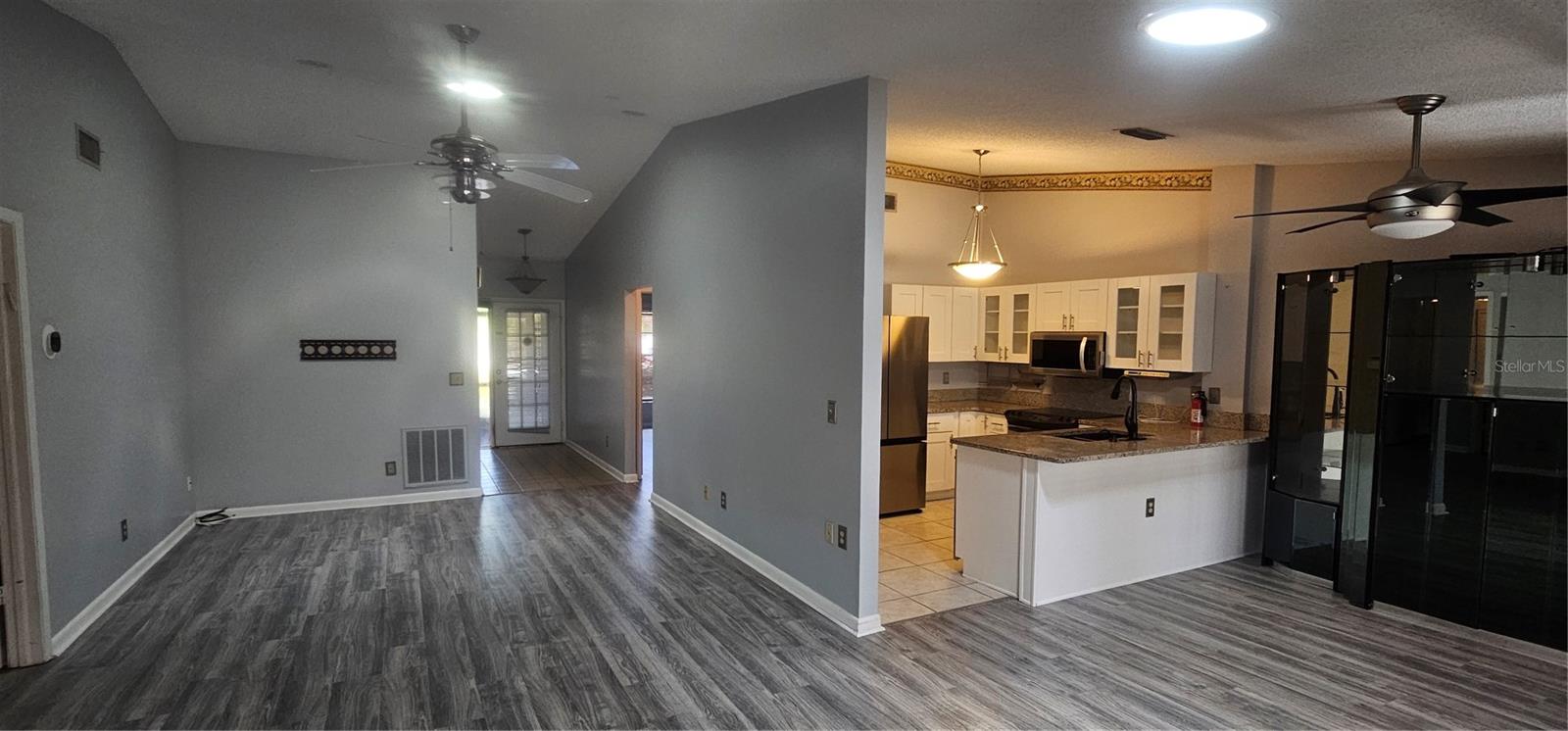 Image 12 of 46 For 4075 Shoreside Circle