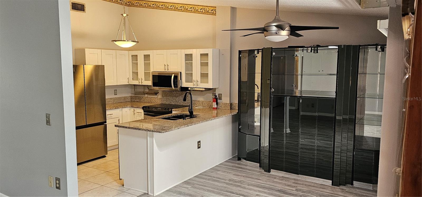 Image 13 of 46 For 4075 Shoreside Circle