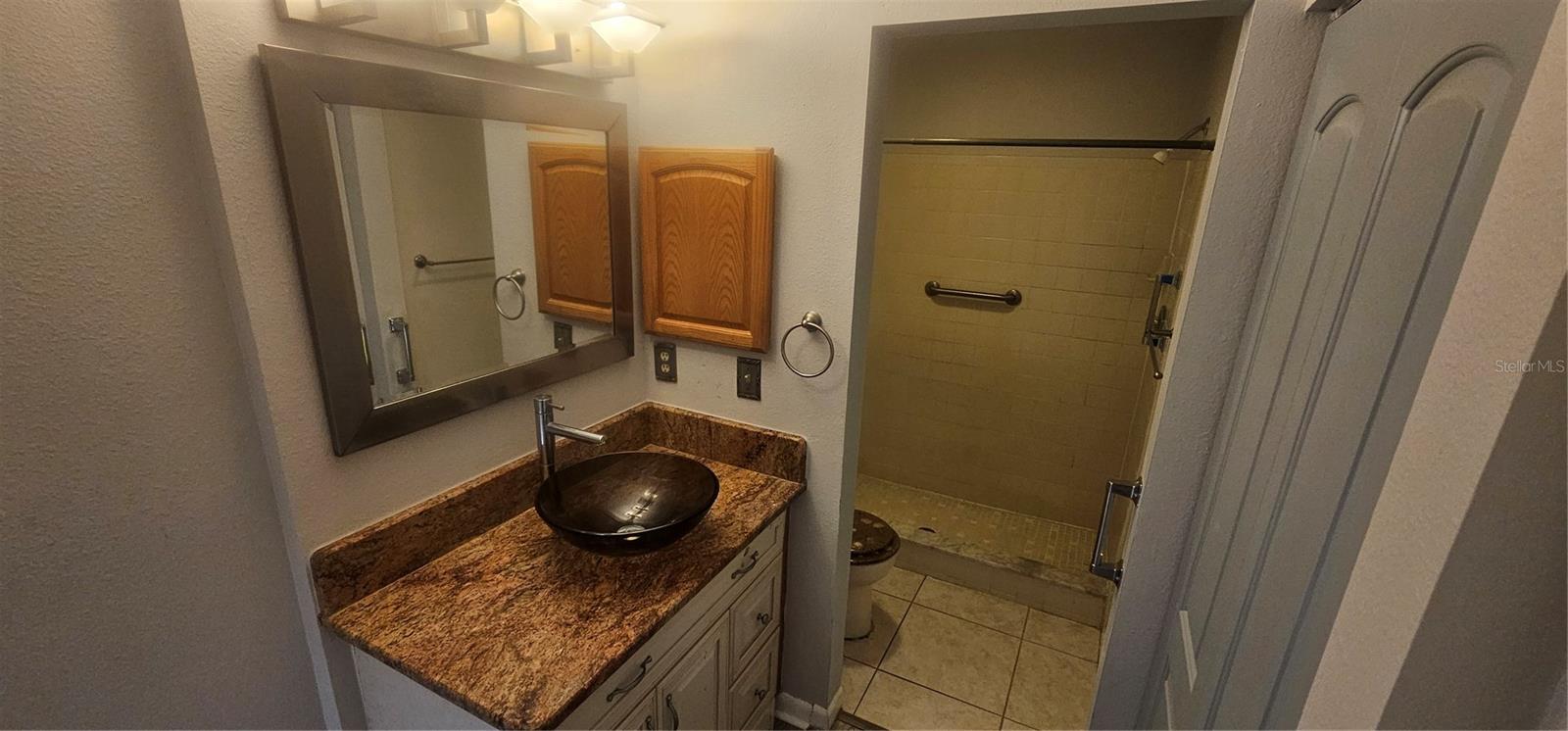 Image 22 of 46 For 4075 Shoreside Circle