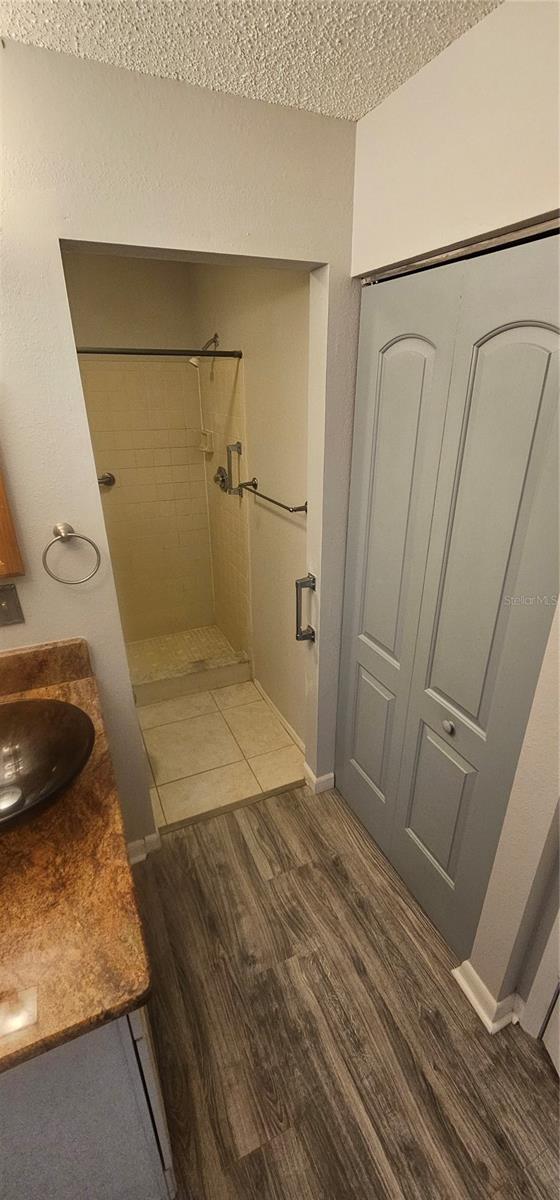 Image 25 of 46 For 4075 Shoreside Circle