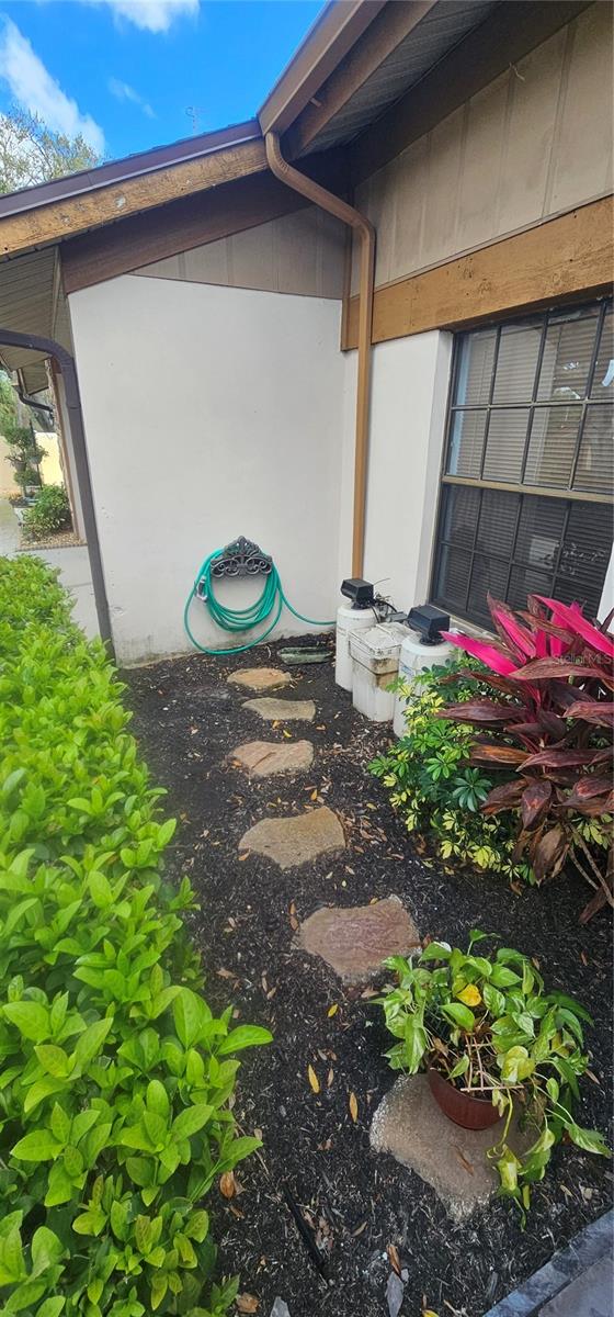 Image 3 of 46 For 4075 Shoreside Circle