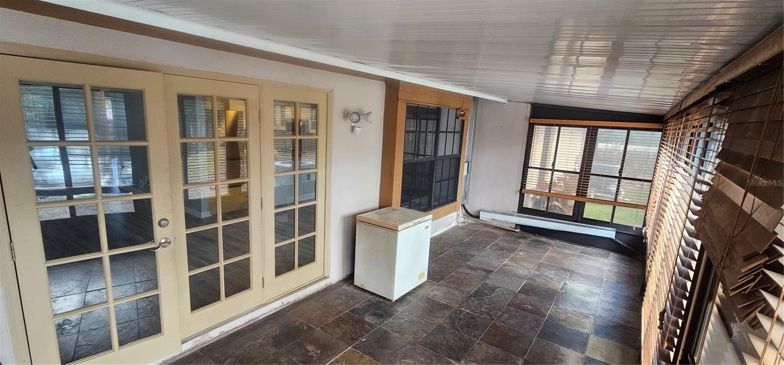 Image 37 of 46 For 4075 Shoreside Circle