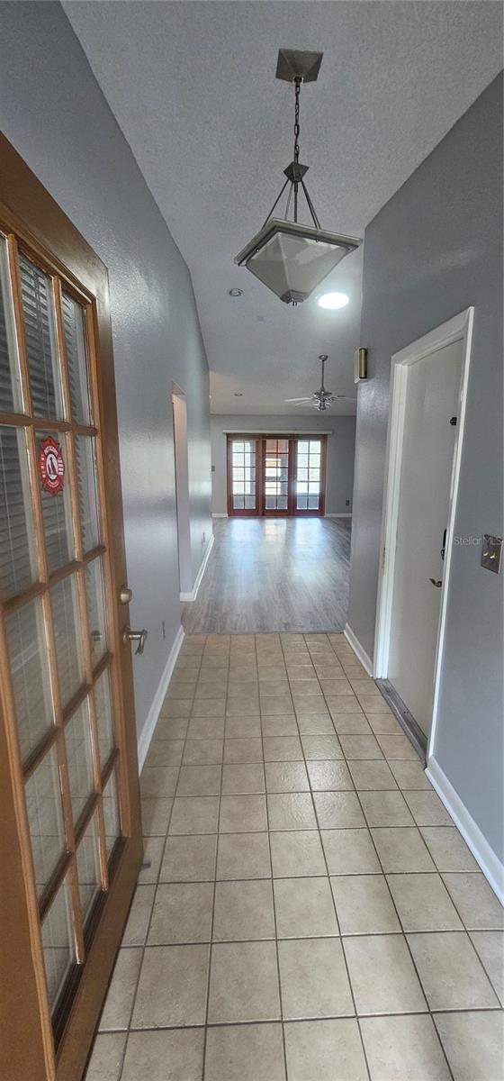 Image 6 of 46 For 4075 Shoreside Circle