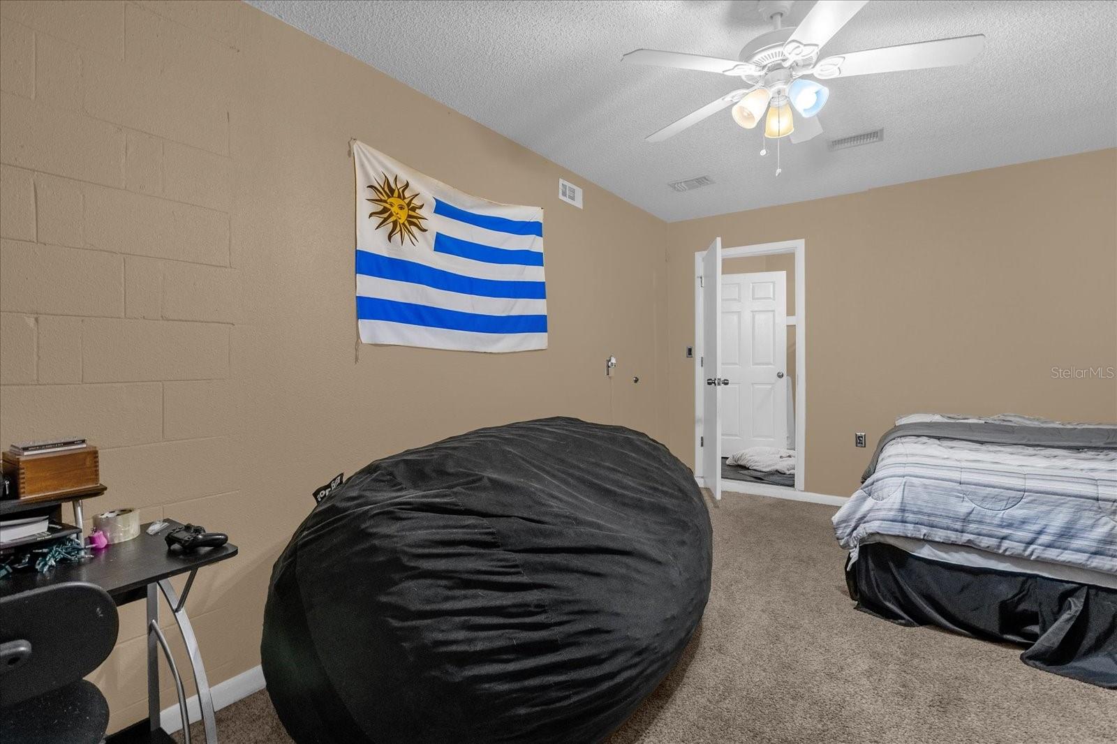 Image 23 of 27 For 1079 Lakewood Avenue