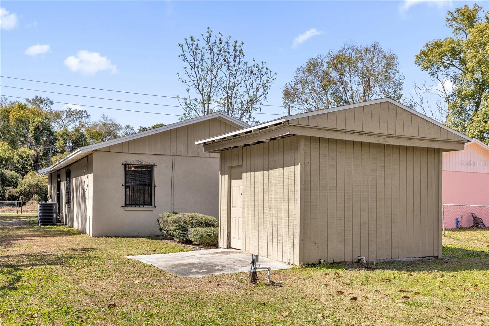 Image 4 of 27 For 1079 Lakewood Avenue