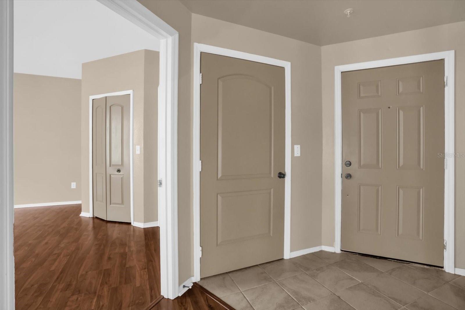 Image 11 of 23 For 404 Summit Ridge Place 204