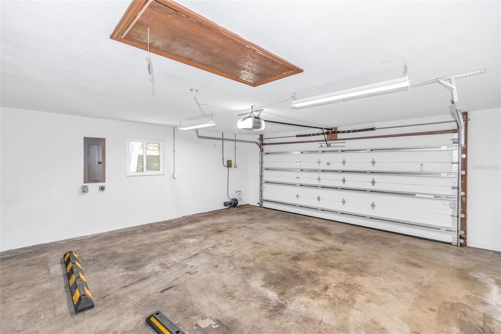 Image 3 of 26 For 3618 Joan Lane