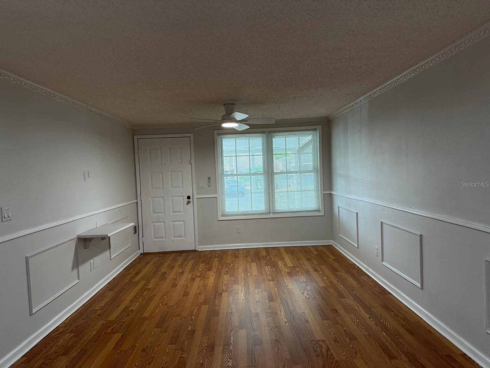 Image 4 of 20 For 4307 Michigan Street 4307