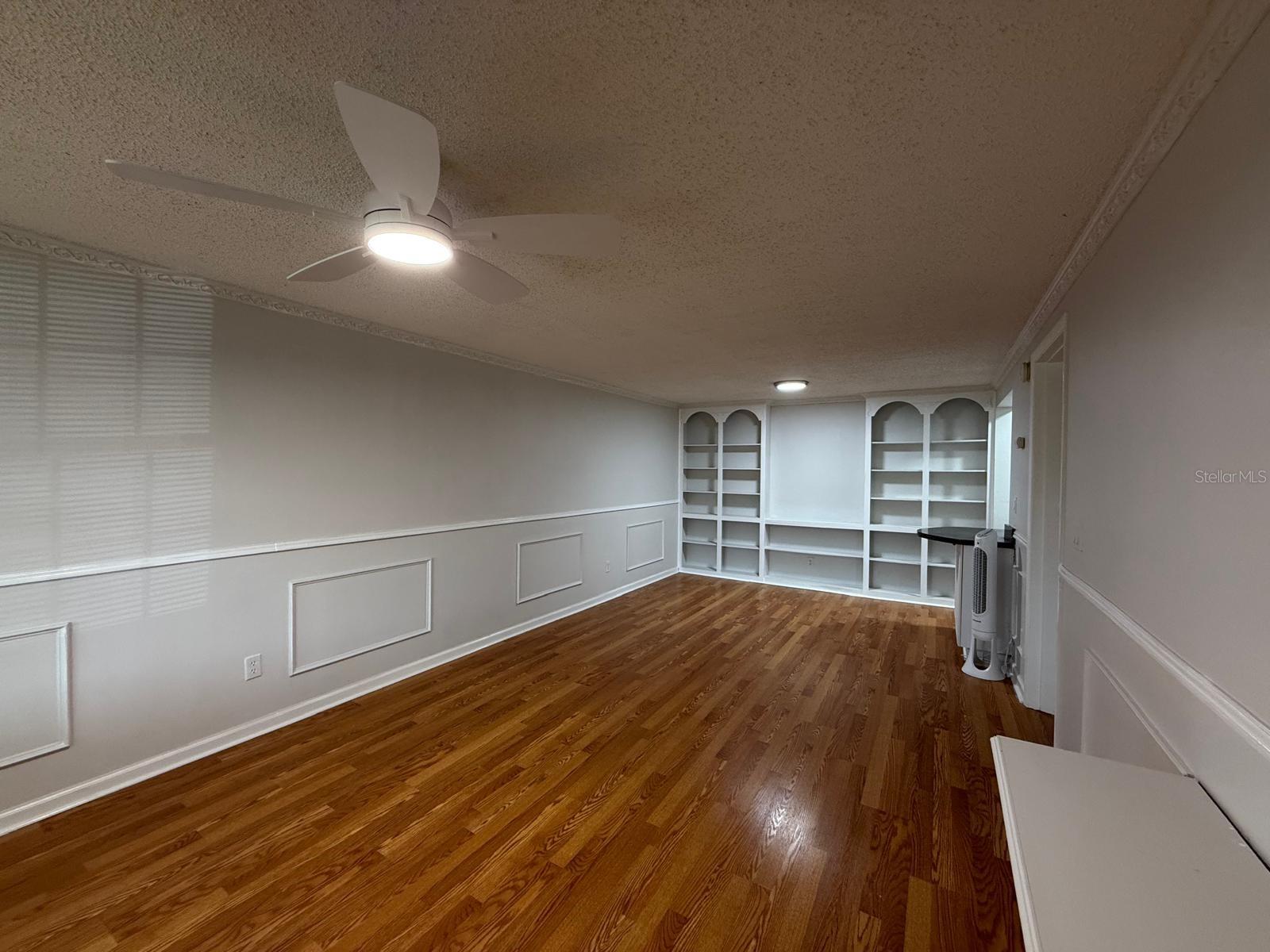 Image 8 of 20 For 4307 Michigan Street 4307