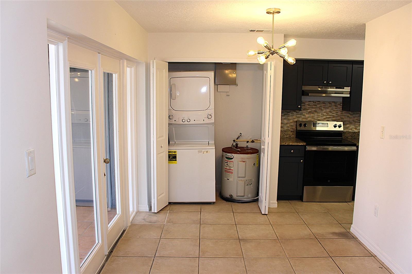 Image 11 of 25 For 4707 Chevy Place 131a2