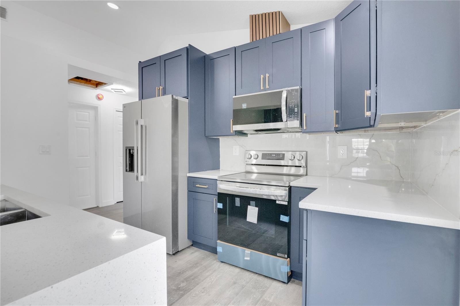 Image 17 of 38 For 1120 Dunbridge Street