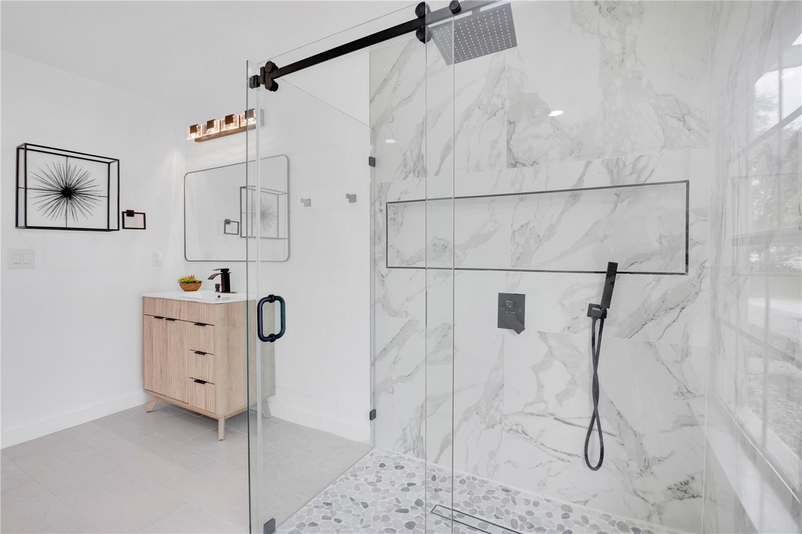 Image 21 of 38 For 1120 Dunbridge Street