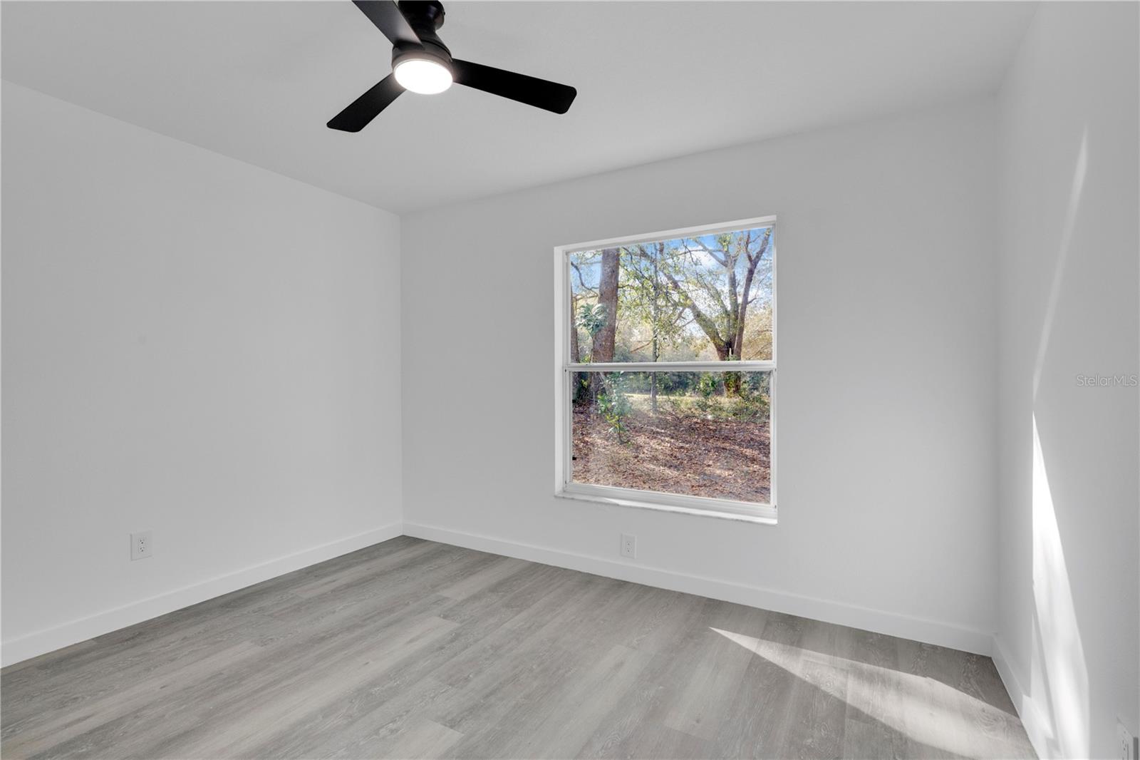 Image 24 of 38 For 1120 Dunbridge Street