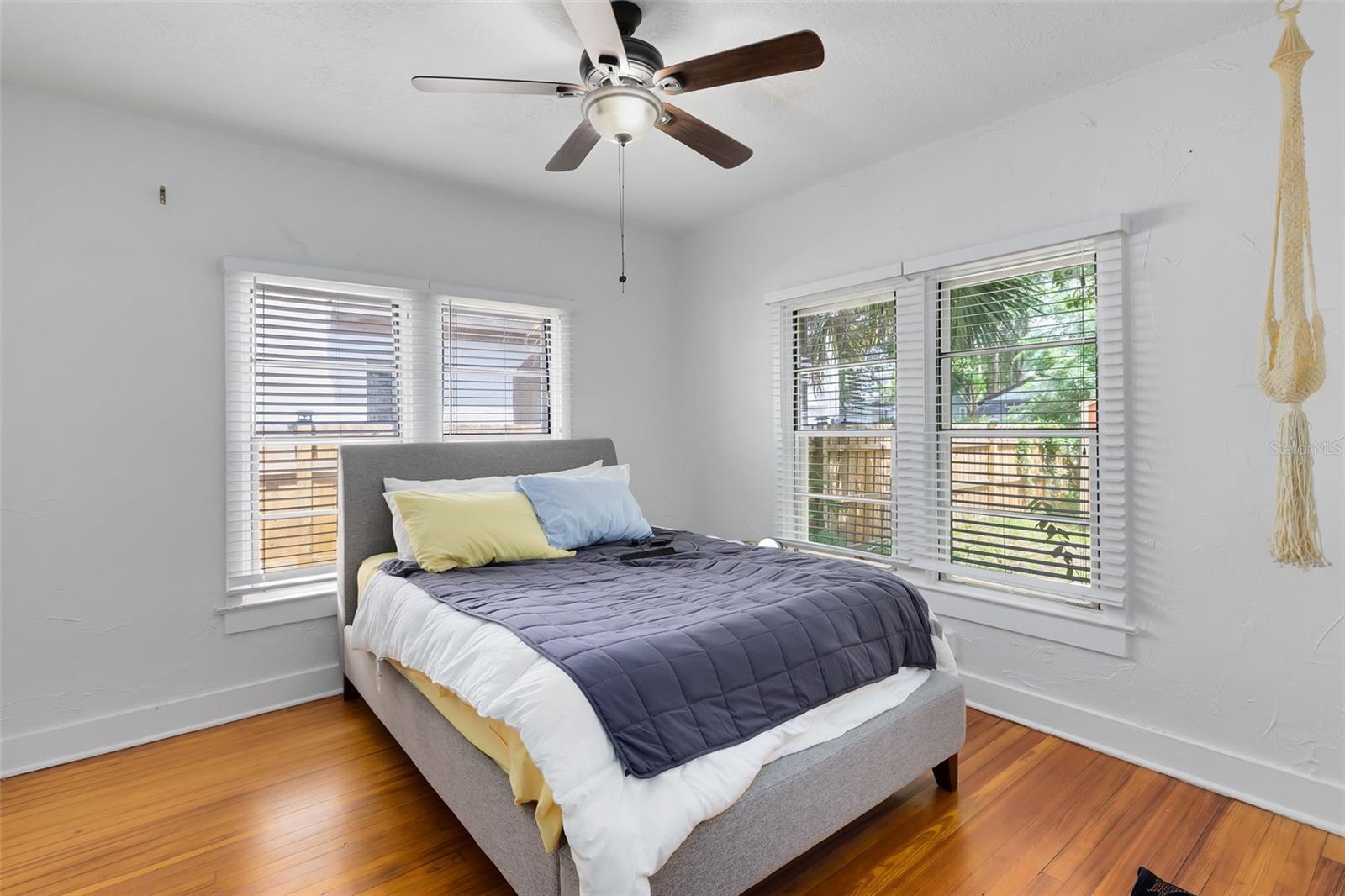 Image 13 of 31 For 1409 Amelia Street