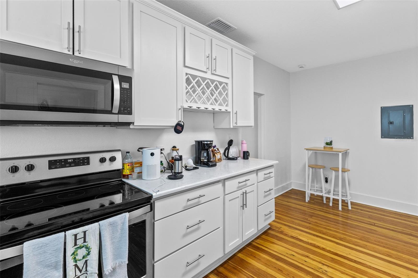 Image 21 of 31 For 1409 Amelia Street