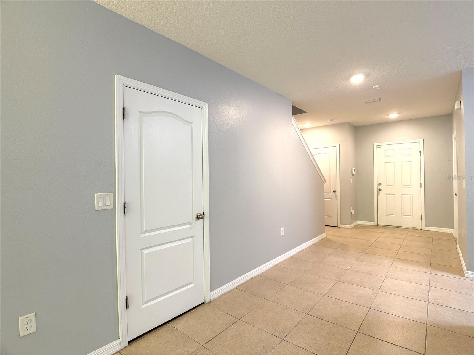 Image 10 of 35 For 447 Arbor Lakes Drive