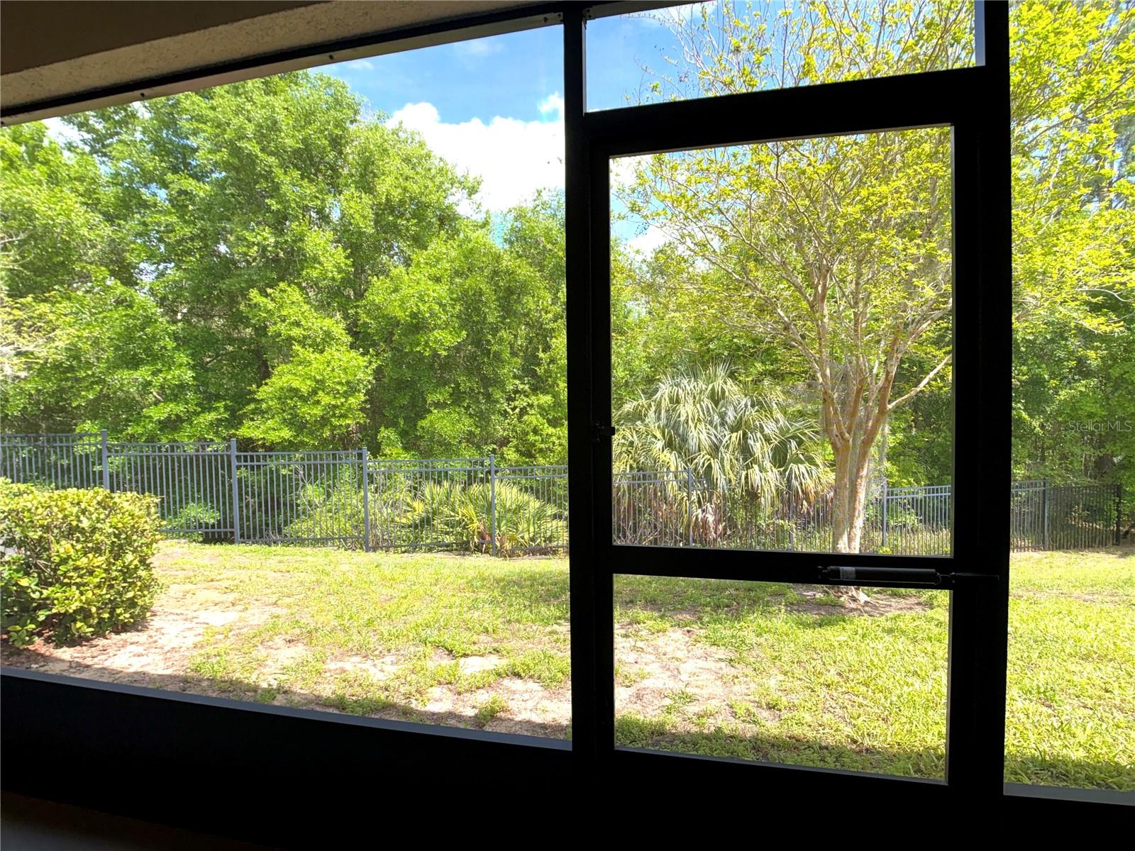 Image 25 of 35 For 447 Arbor Lakes Drive