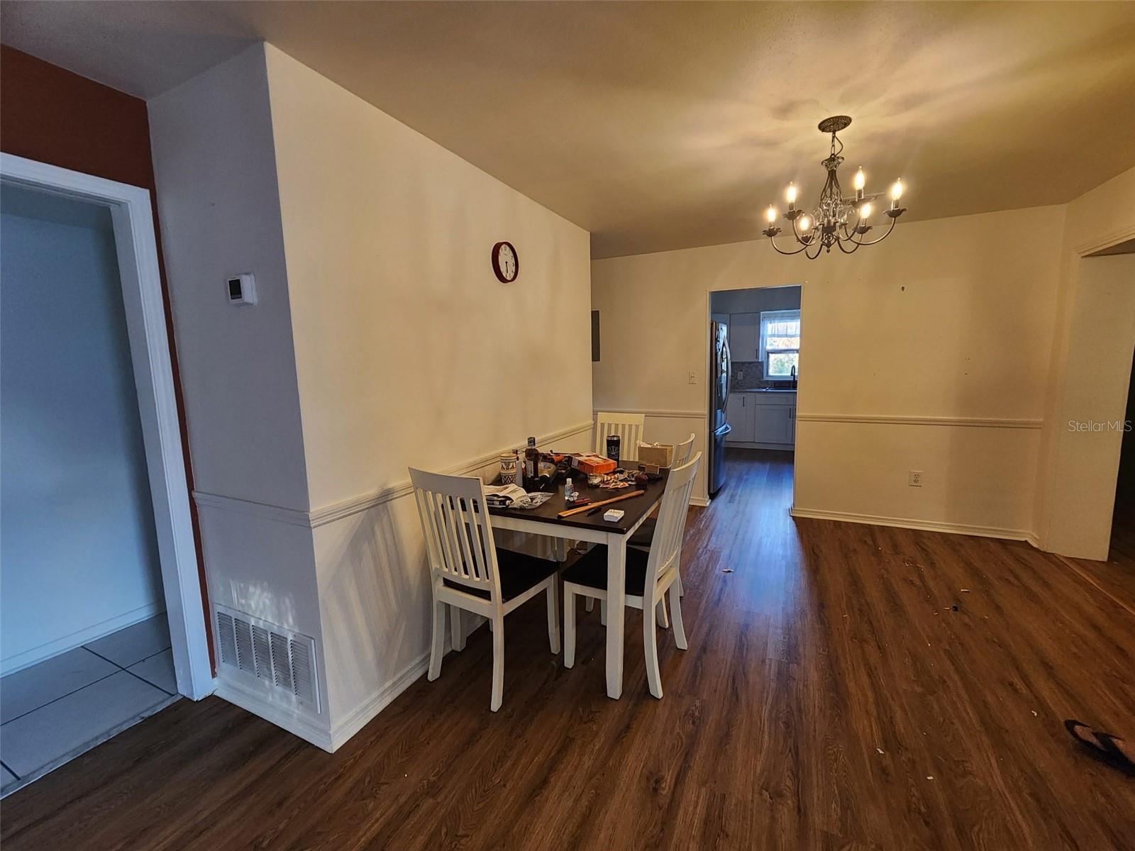 Image 16 of 18 For 2307 Hastings Street