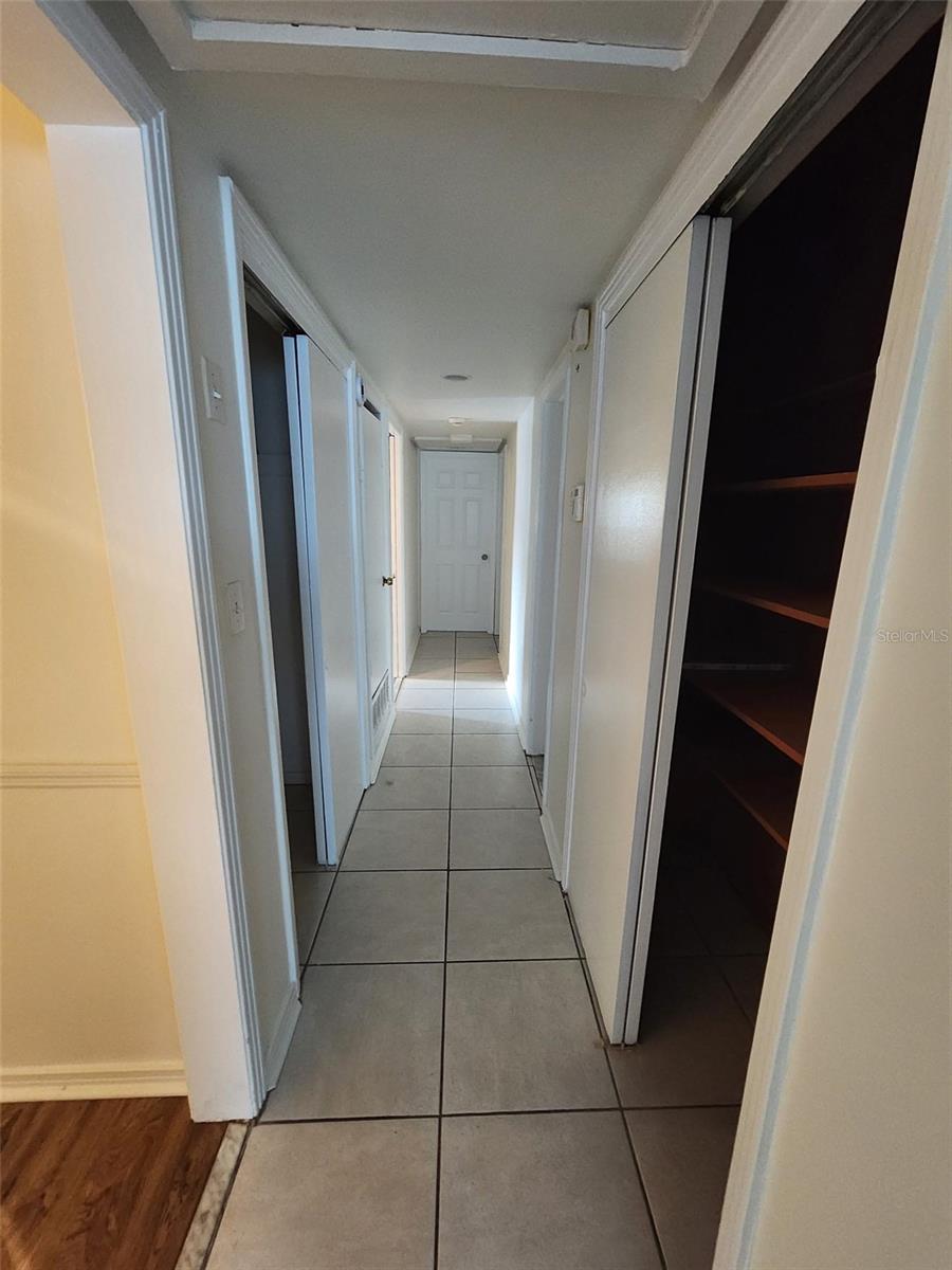 Image 9 of 18 For 2307 Hastings Street