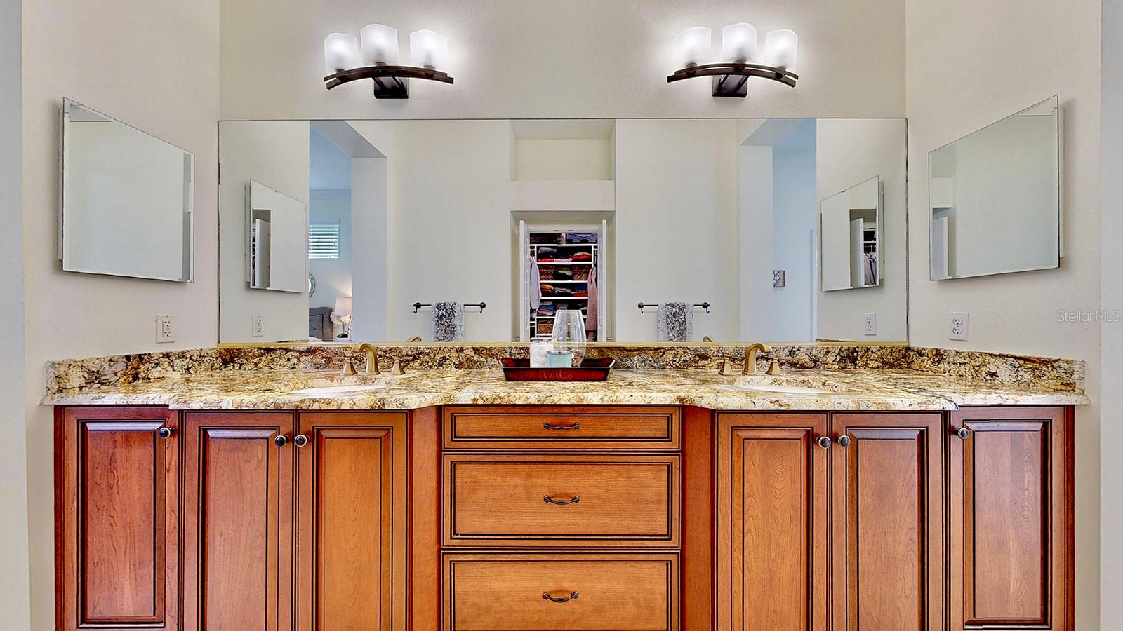 Image 28 of 40 For 615 Islebay Drive