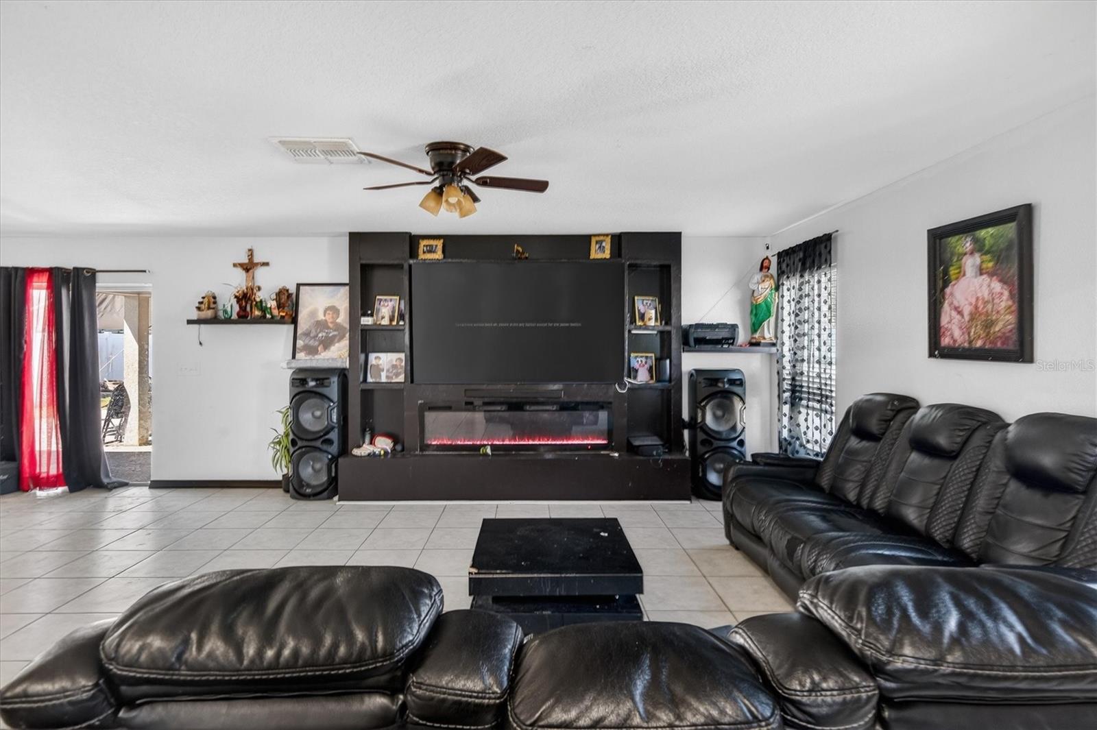 Image 6 of 33 For 2133 Ficus Street