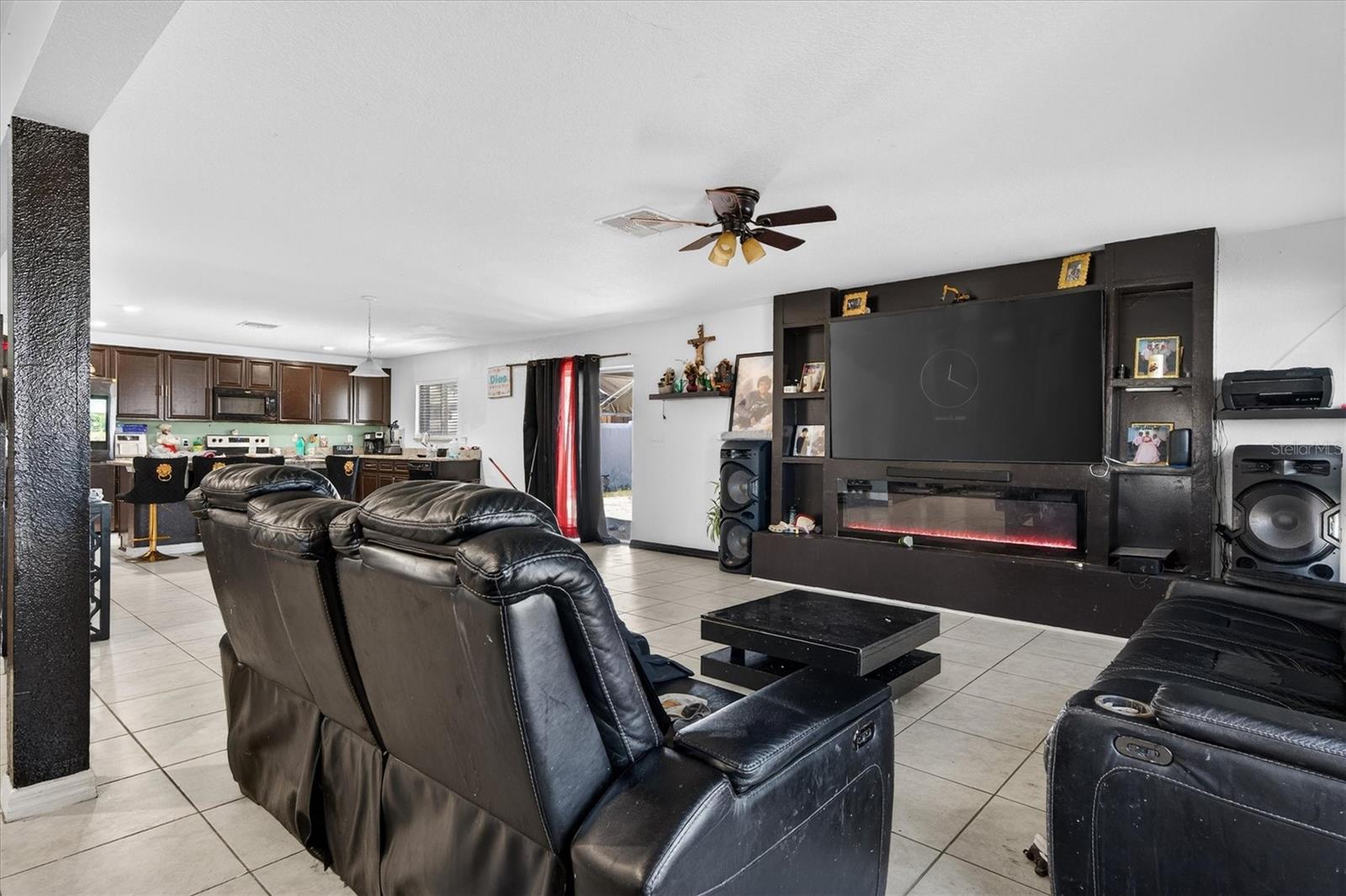 Image 9 of 33 For 2133 Ficus Street