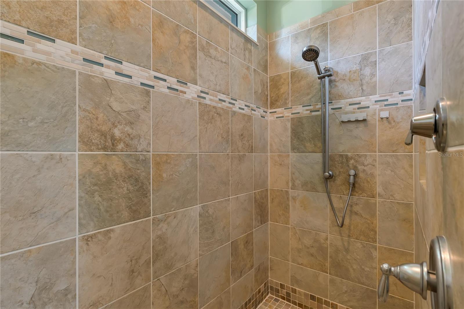 Image 25 of 53 For 14080 Agre Lane