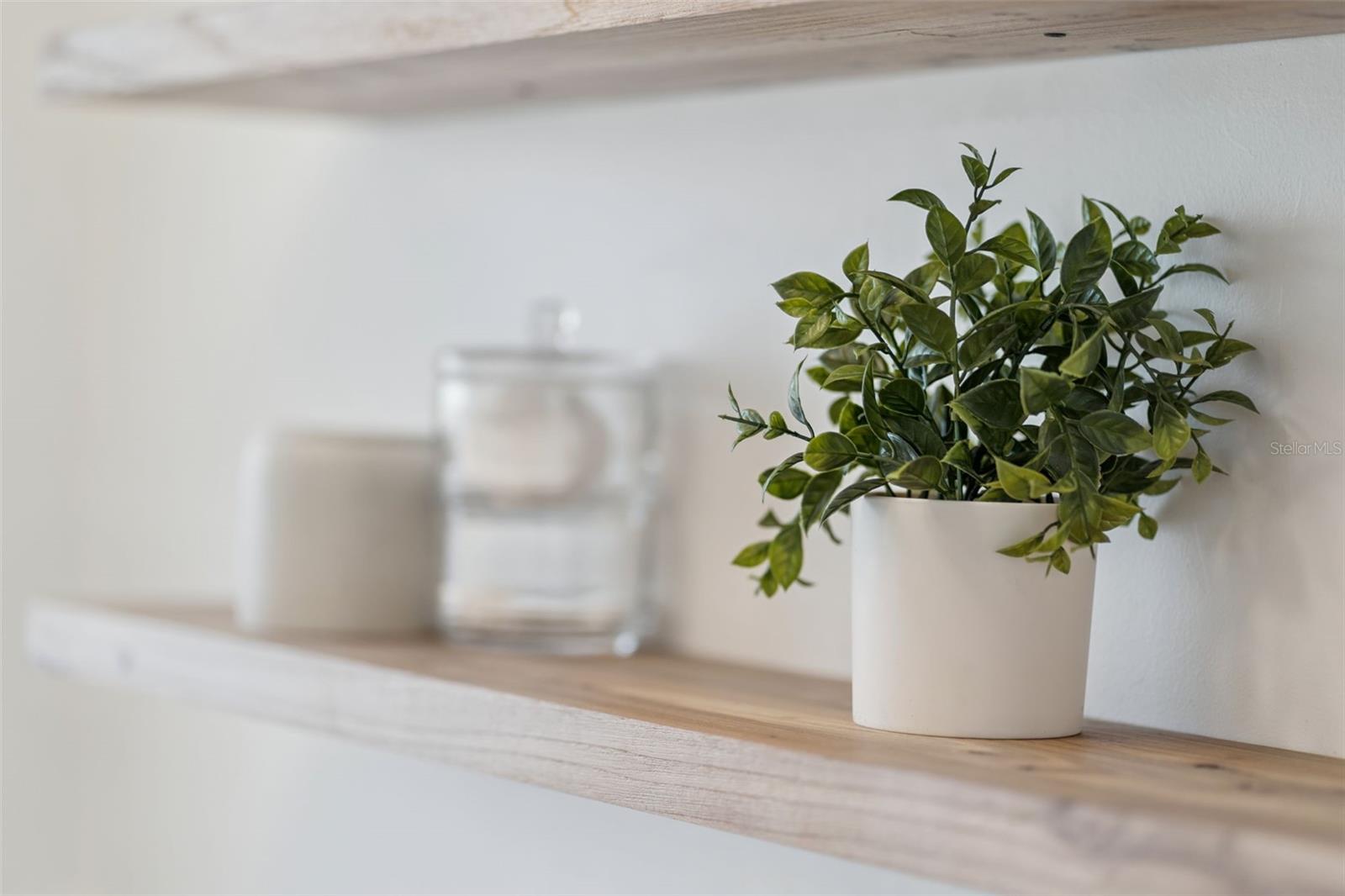 Image 14 of 52 For 1522 Hanson Avenue