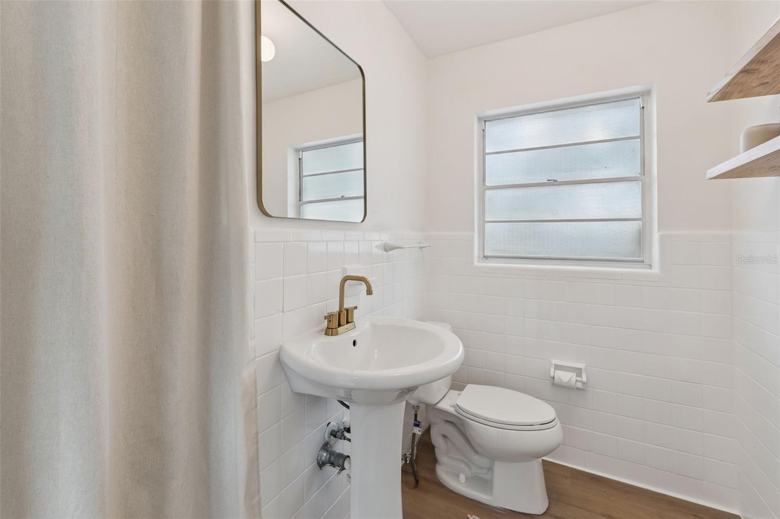 Image 15 of 52 For 1522 Hanson Avenue