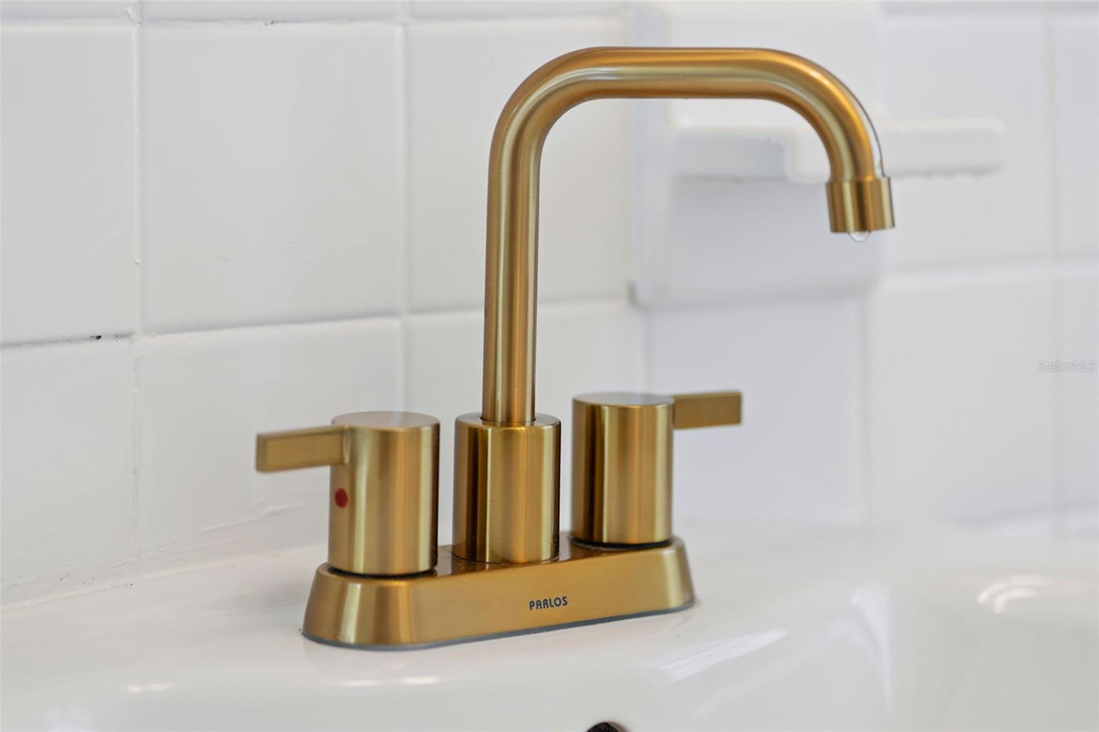 Image 16 of 52 For 1522 Hanson Avenue