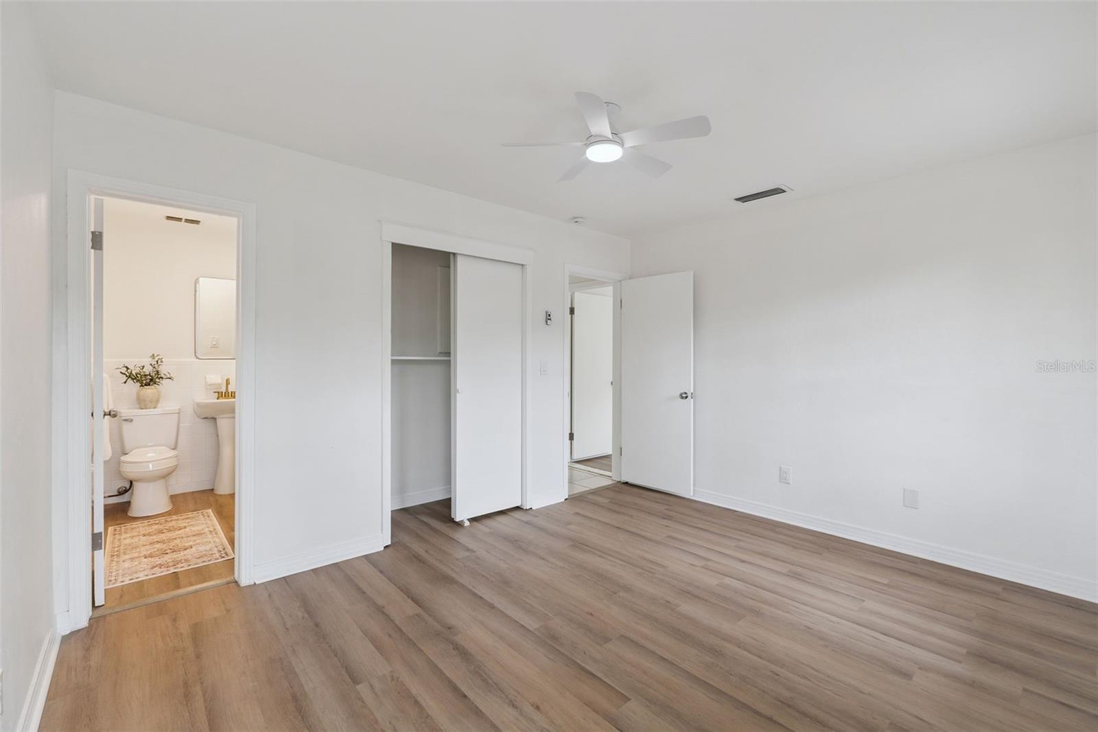 Image 18 of 52 For 1522 Hanson Avenue