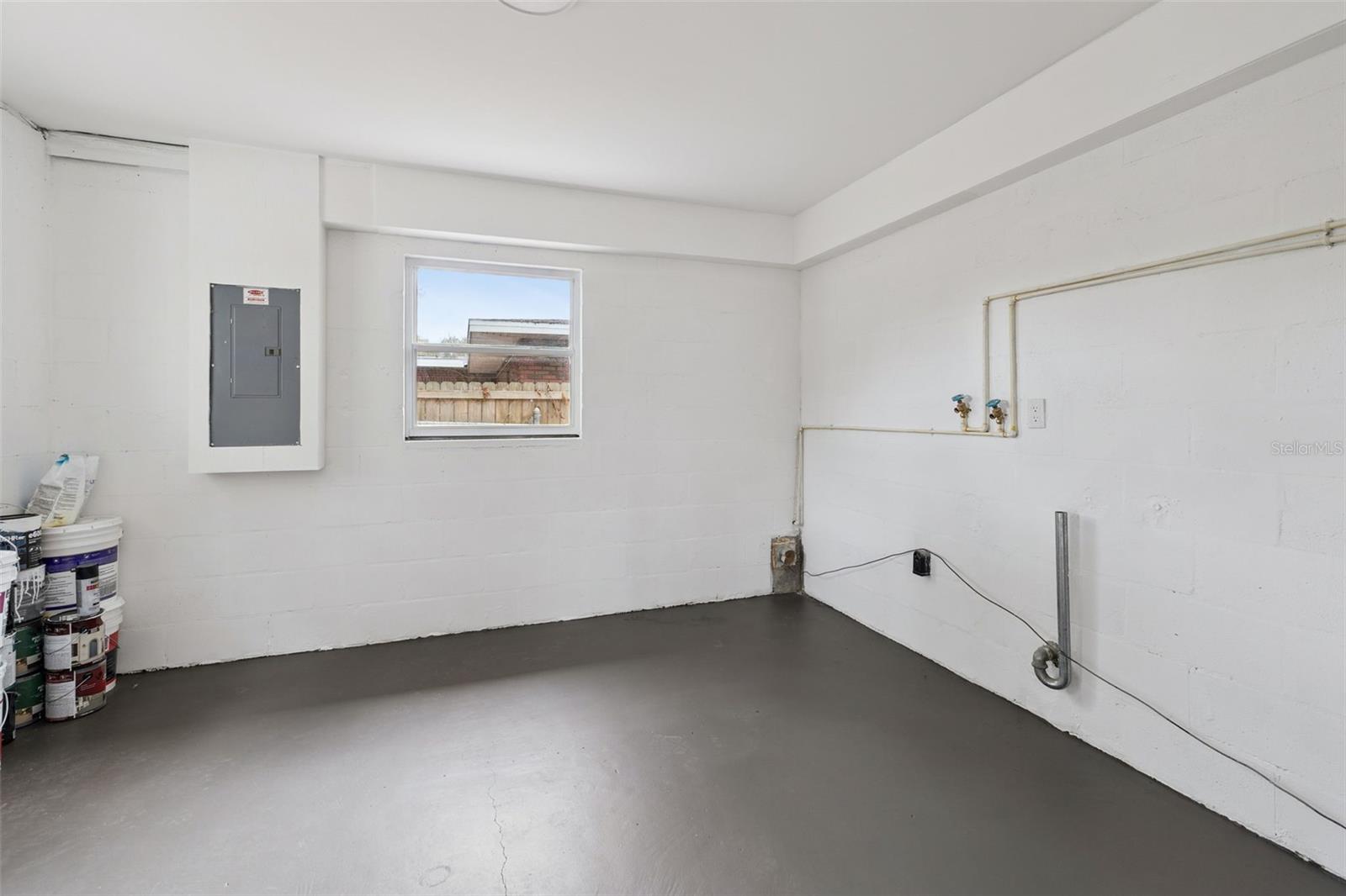 Image 35 of 52 For 1522 Hanson Avenue