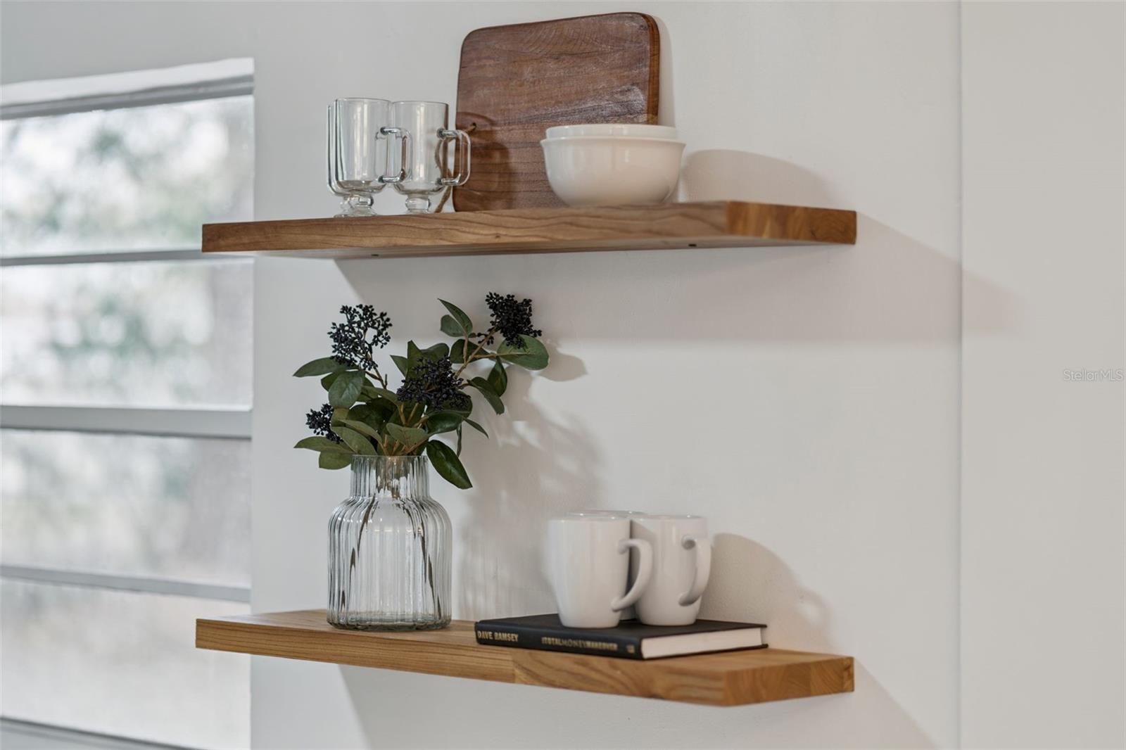 Image 6 of 52 For 1522 Hanson Avenue