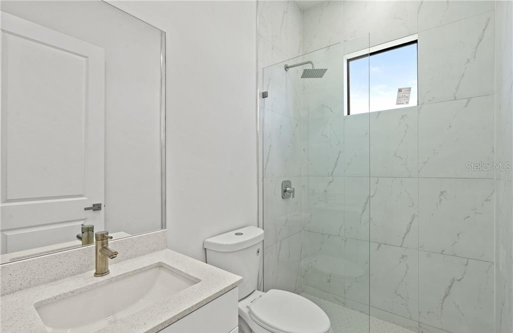 Image 18 of 30 For 3927 40th Terrace