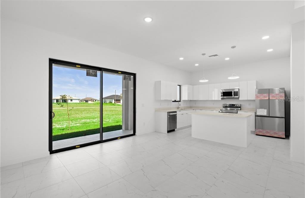 Image 7 of 30 For 3927 40th Terrace