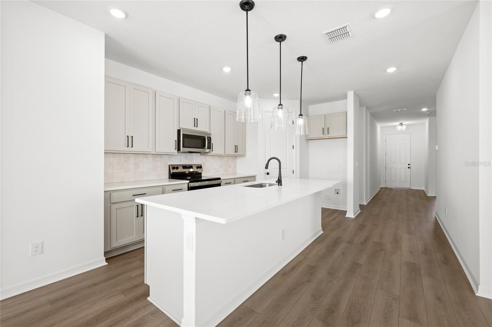 Image 17 of 40 For 2637 Broadwing Street