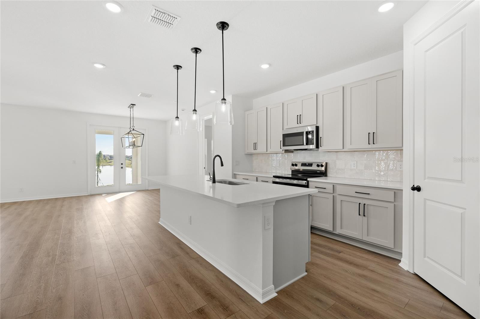 Image 2 of 40 For 2637 Broadwing Street