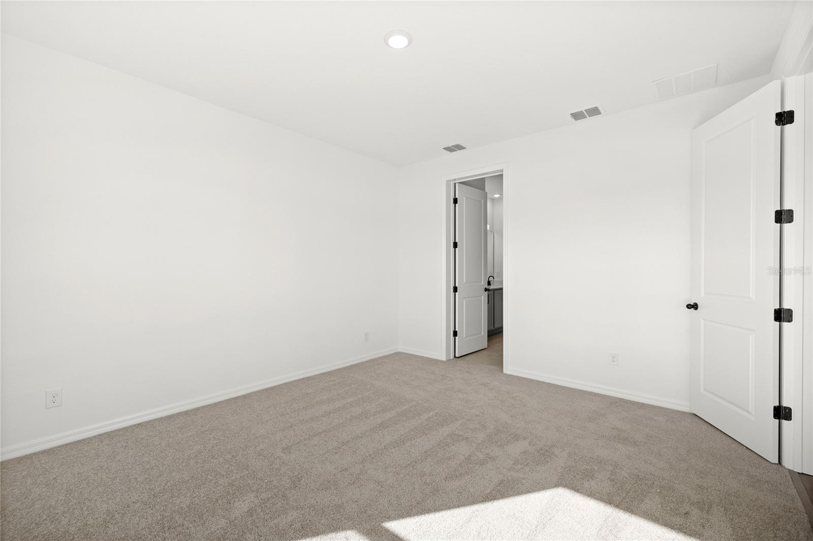 Image 24 of 40 For 2637 Broadwing Street