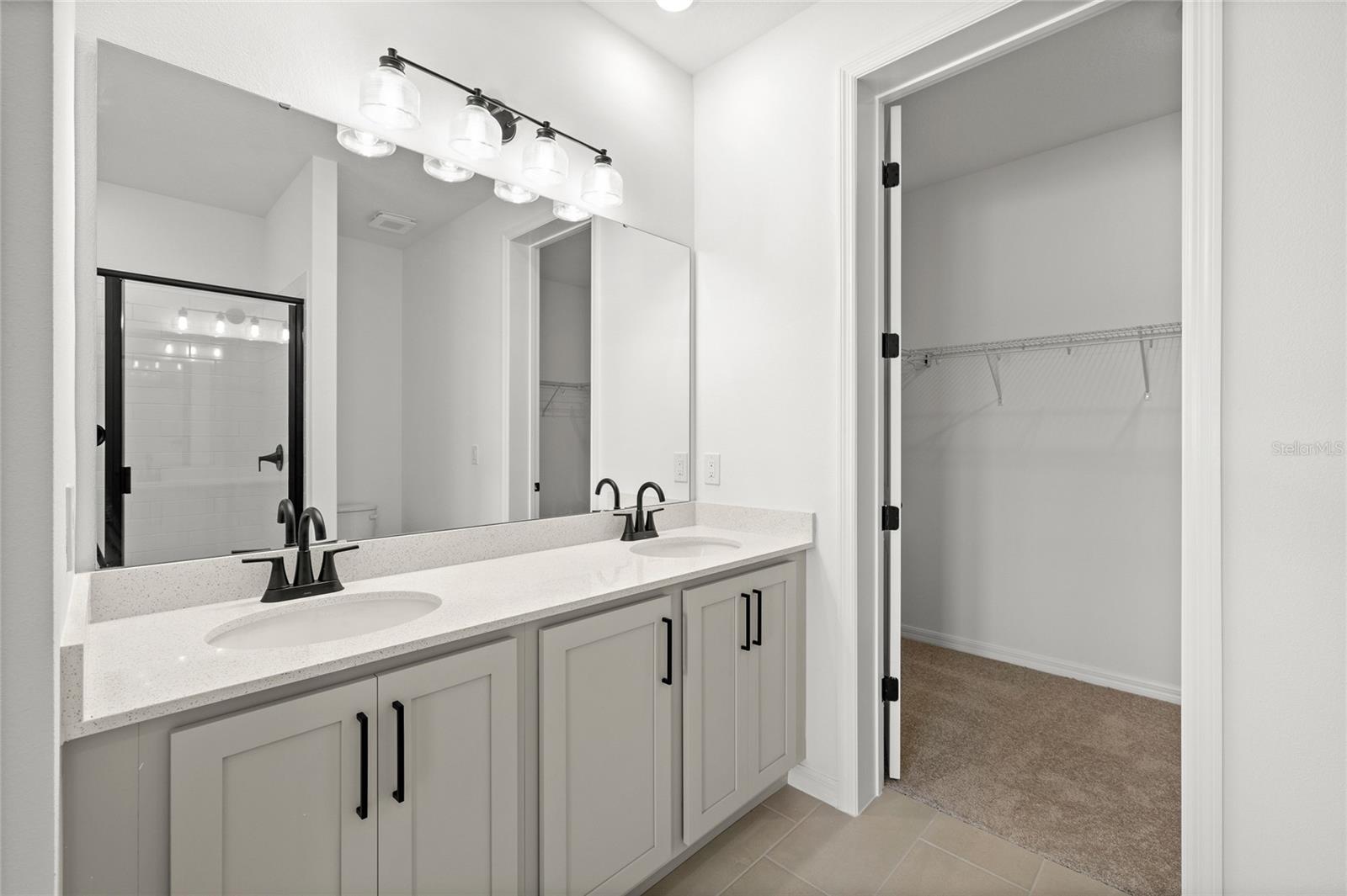 Image 28 of 40 For 2637 Broadwing Street