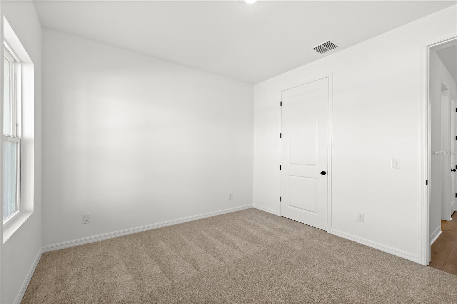 Image 7 of 40 For 2637 Broadwing Street