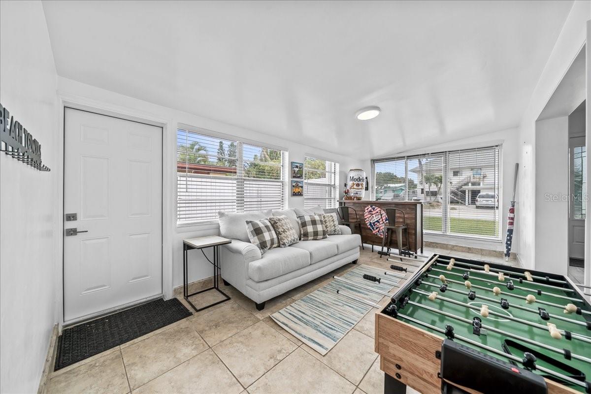 Image 13 of 30 For 215 Jefferson Avenue