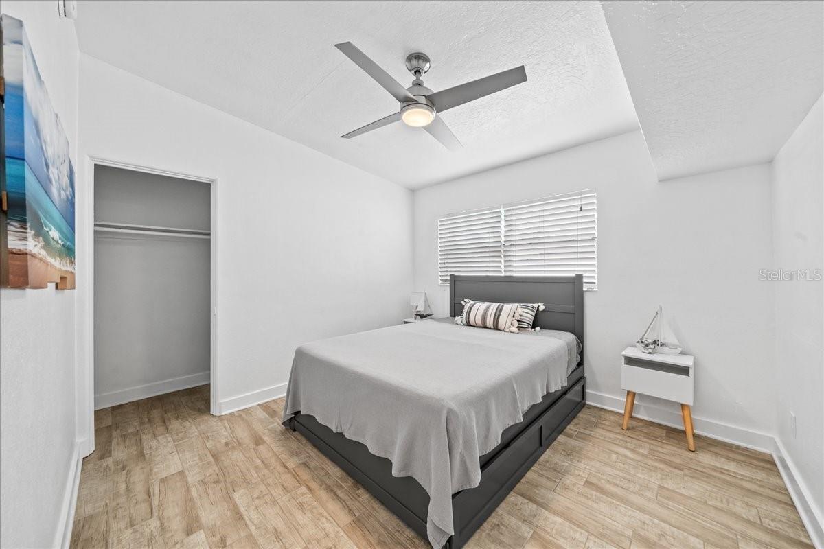 Image 17 of 30 For 215 Jefferson Avenue