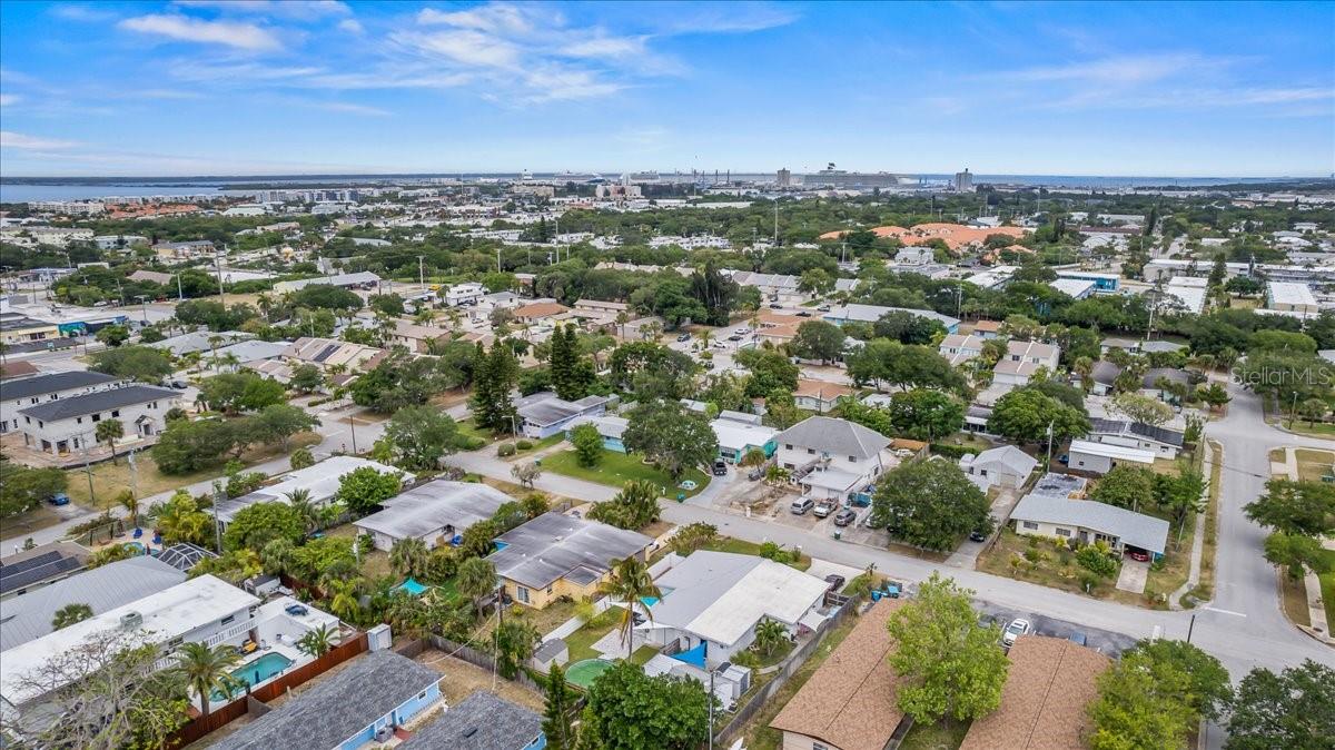 Image 26 of 30 For 215 Jefferson Avenue