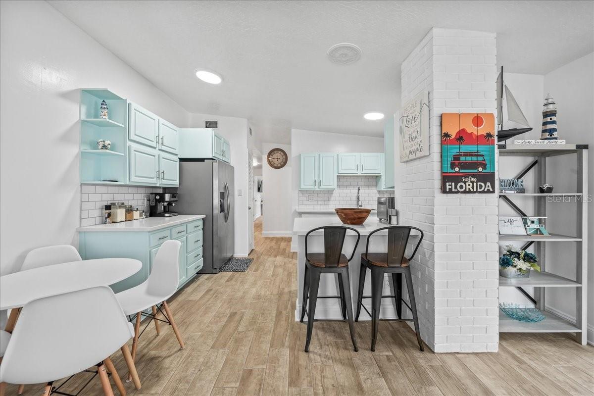 Image 6 of 30 For 215 Jefferson Avenue