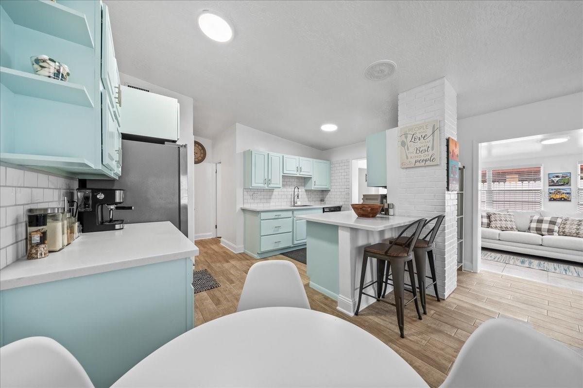 Image 7 of 30 For 215 Jefferson Avenue