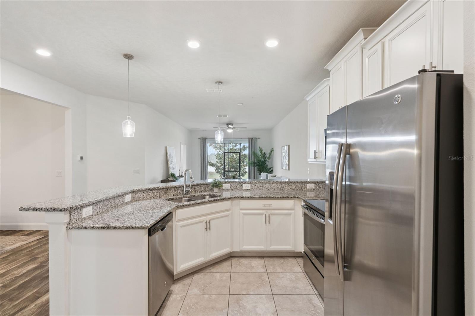 Image 28 of 64 For 3551 Fairwaters Court C