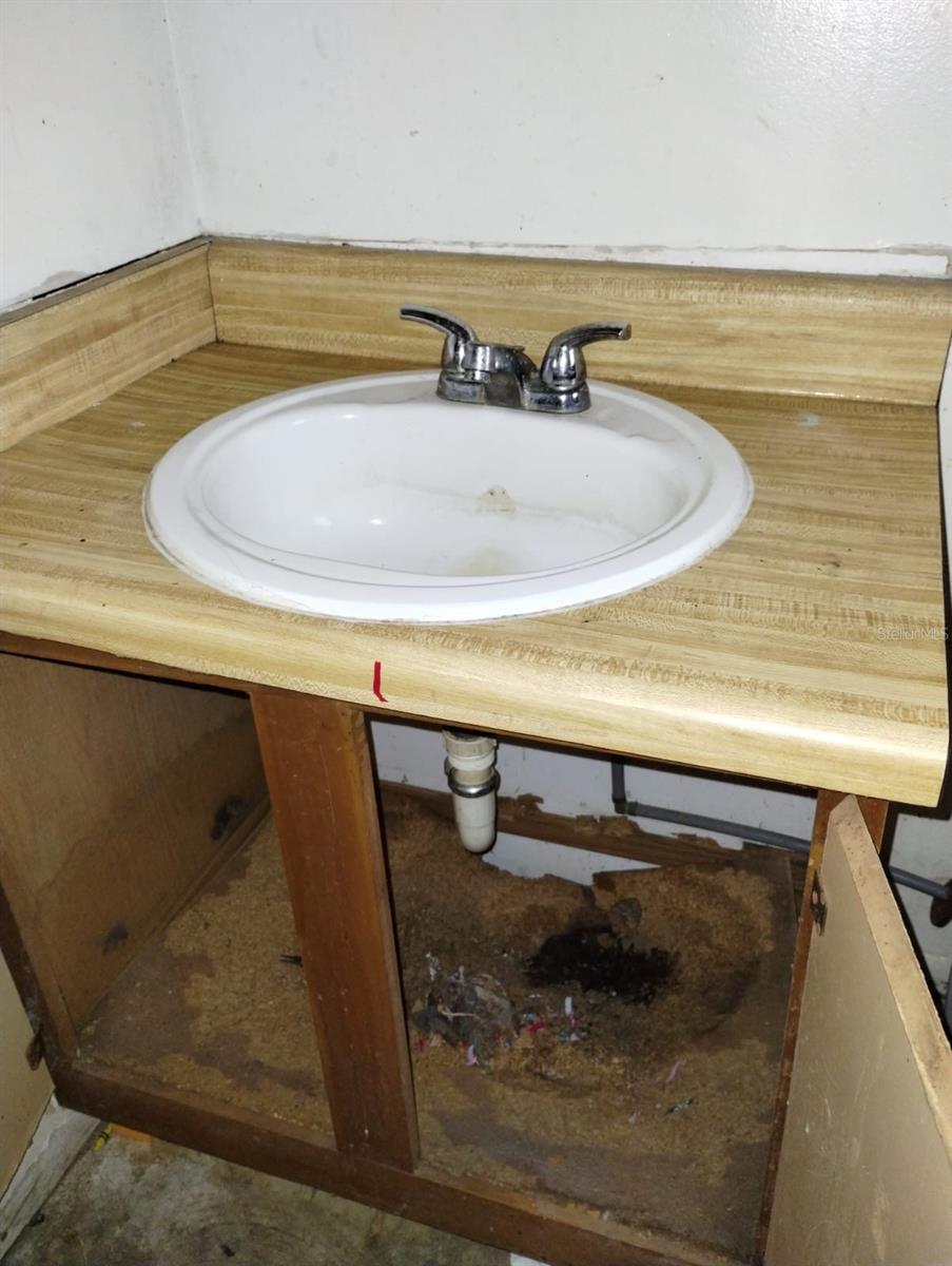 Image 13 of 22 For 800 Nicole Boulevard