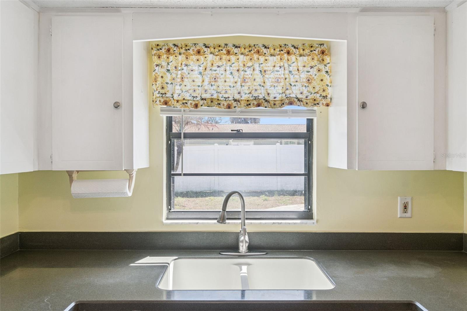 Image 12 of 50 For 478 Oxford Drive