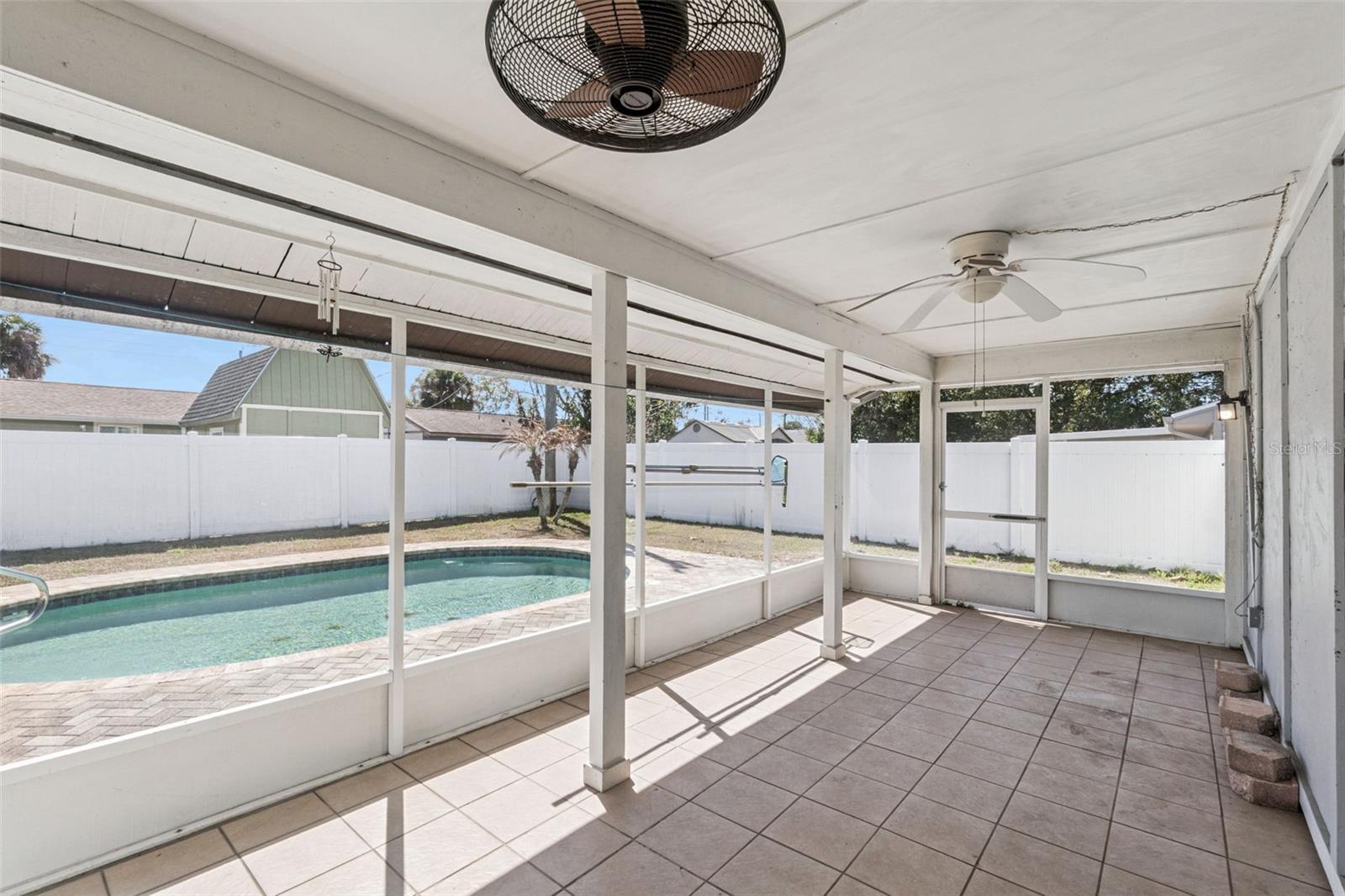 Image 28 of 50 For 478 Oxford Drive