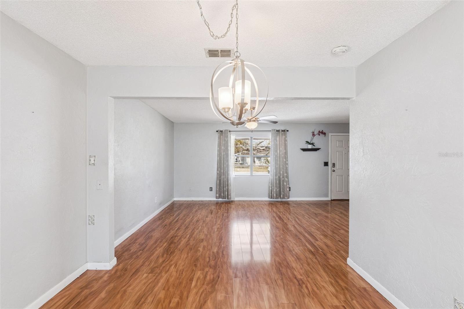 Image 8 of 50 For 478 Oxford Drive